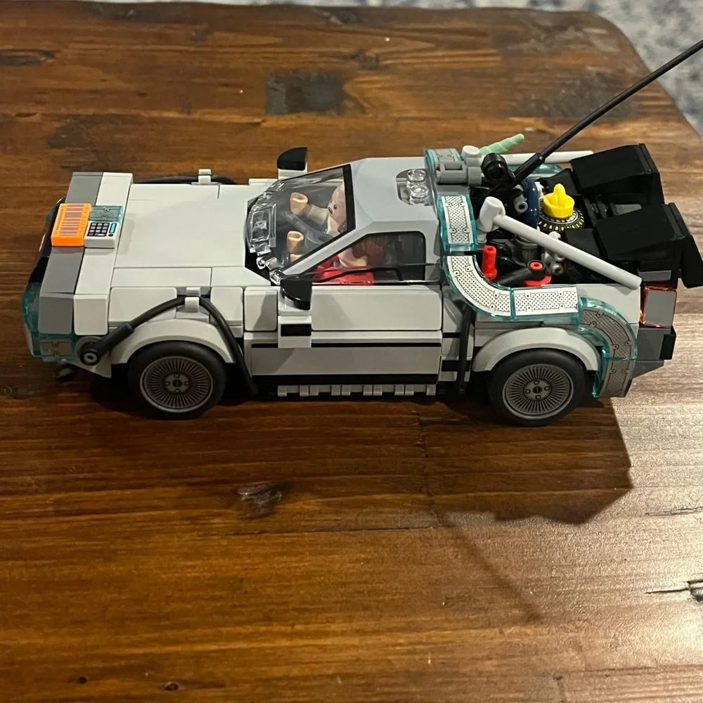 Lego 77256 Back To The Future Delorean Speed Champions new in box with Doc Marty